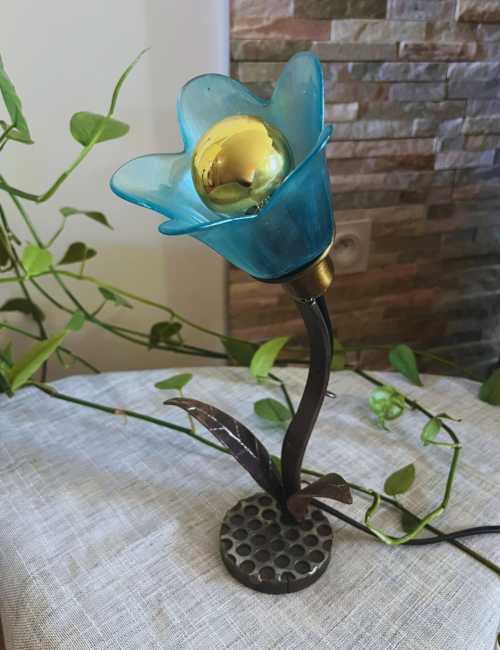 lampe fleur coupelle bleu cyan